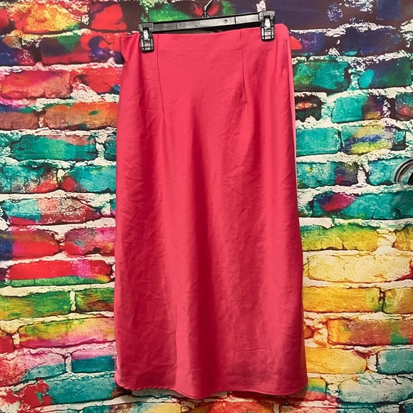 Barbie Pink Satin-Finish Midi Skirt 0092 - Picture 3 of 5